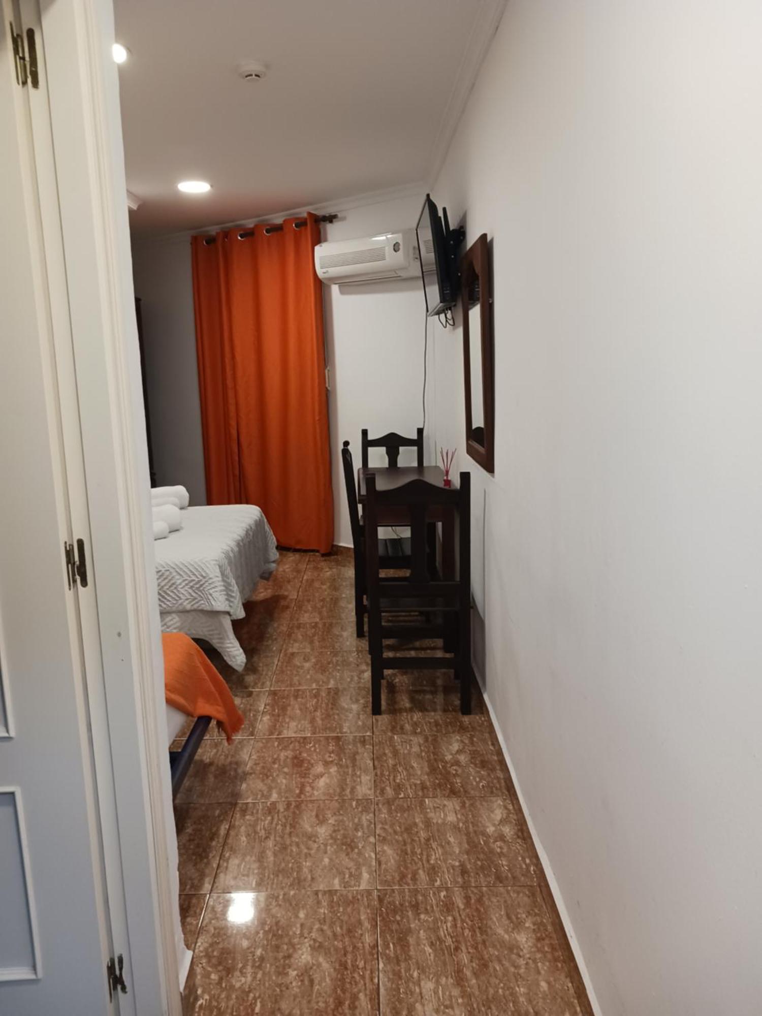 Hotel Manantiales Торемолинос Екстериор снимка